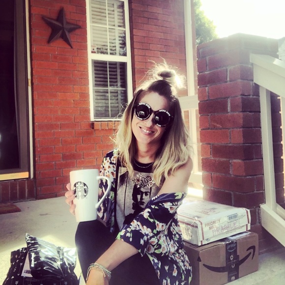 Meet your Posher, Carrie! - Picture 7 of 10